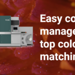 Foto della Dantex PicoJet 330S con uno sfondo floreale e la scritta: Easy colour management, top colour matching