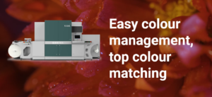 Foto della Dantex PicoJet 330S con uno sfondo floreale e la scritta: Easy colour management, top colour matching